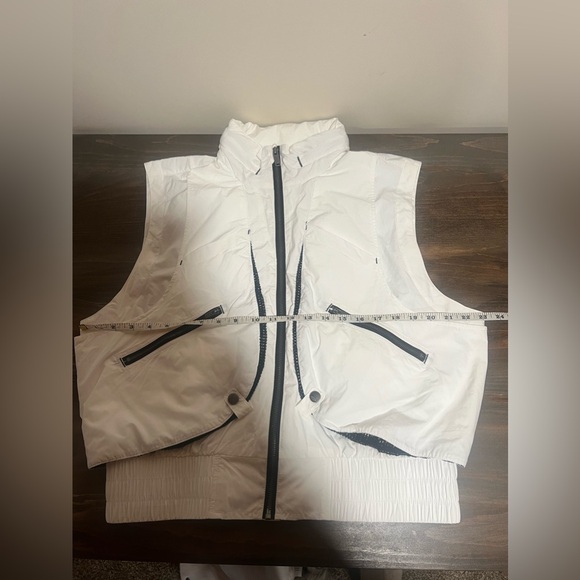 NWOT Free People Off The Grid Vest, White/Black, Size Medium - Picture 9 of 9